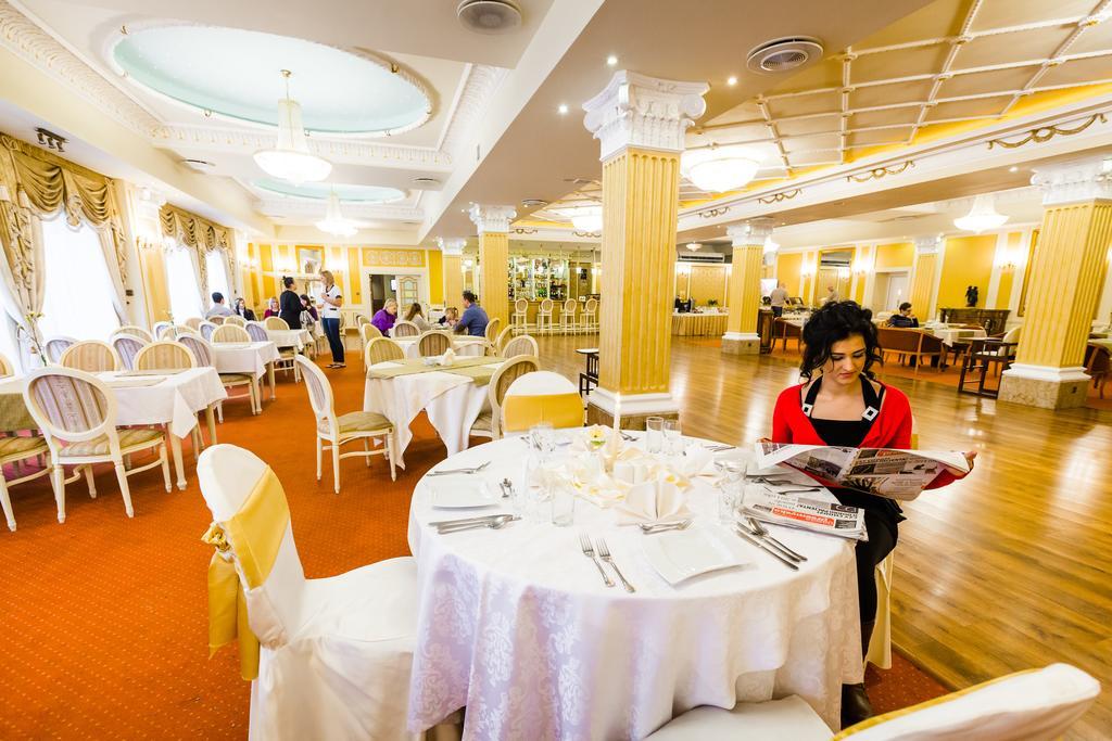 Spa Hotel Gloria بشيميش المظهر الخارجي الصورة