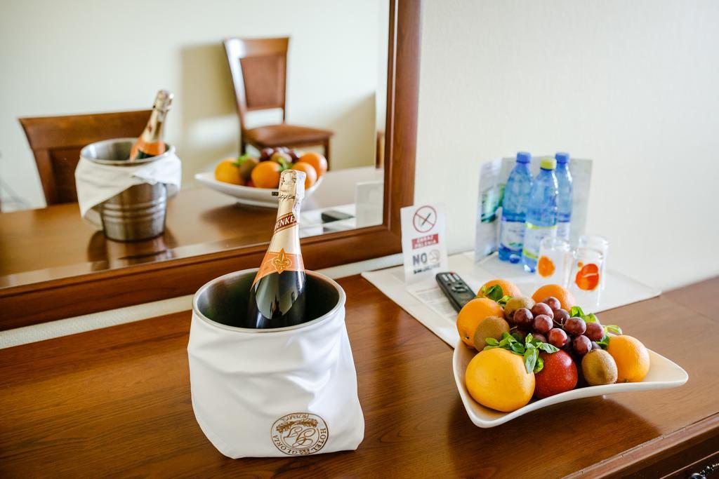 Spa Hotel Gloria بشيميش المظهر الخارجي الصورة